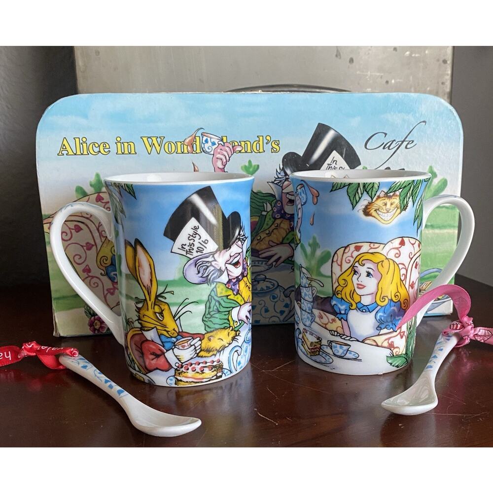 Paul Cardew Alice in Wonderland Tea Party Set of 2 Teacup Cup 2004 Disney Box